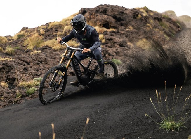 ION — Surfing Trails